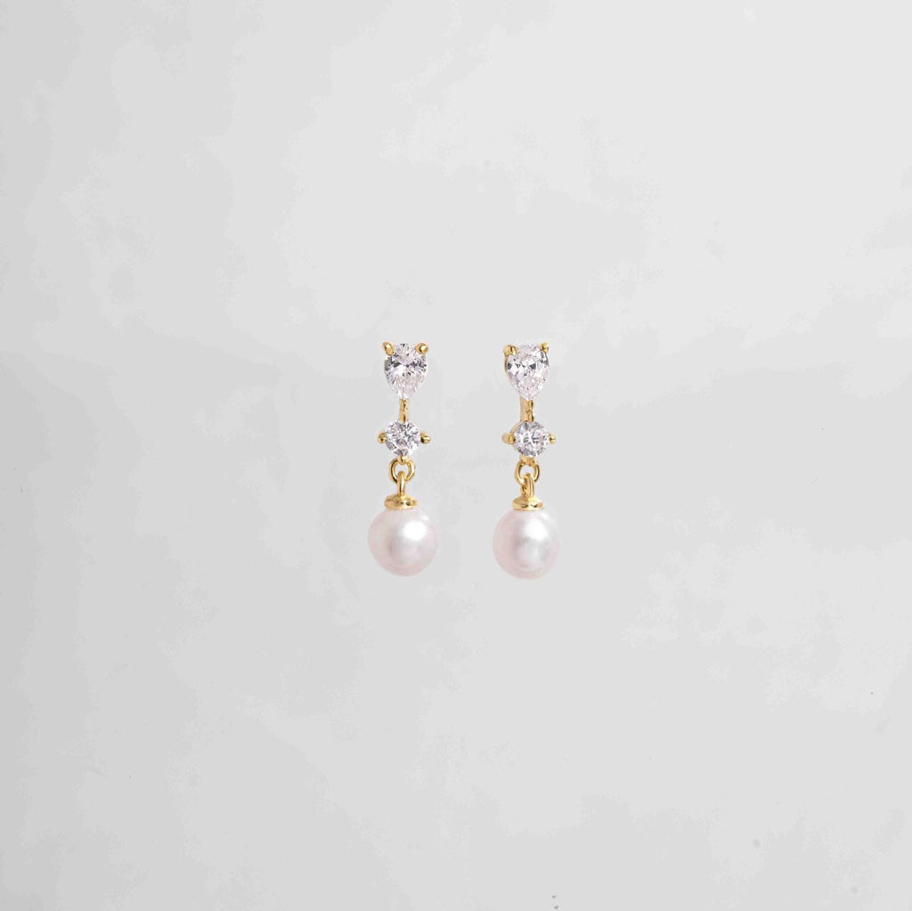 Pearl Drop Earrings, Bridal Pearl Earrings, Dainty Earrings, Gold Stud Earrings, Gift for Her, Minimalist Earrings, Wedding Earrings