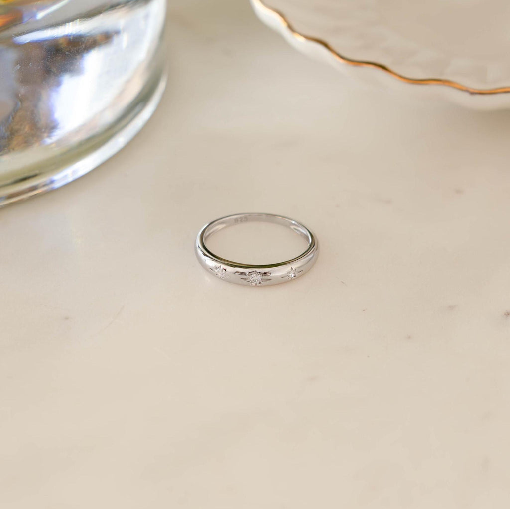 Thin Starburst Diamond Ring, Star Setting Celestial Ring, Gold Ring, Silver Ring, Dainty Ring, Minimalist Jewelry, Christmas Gift for Her