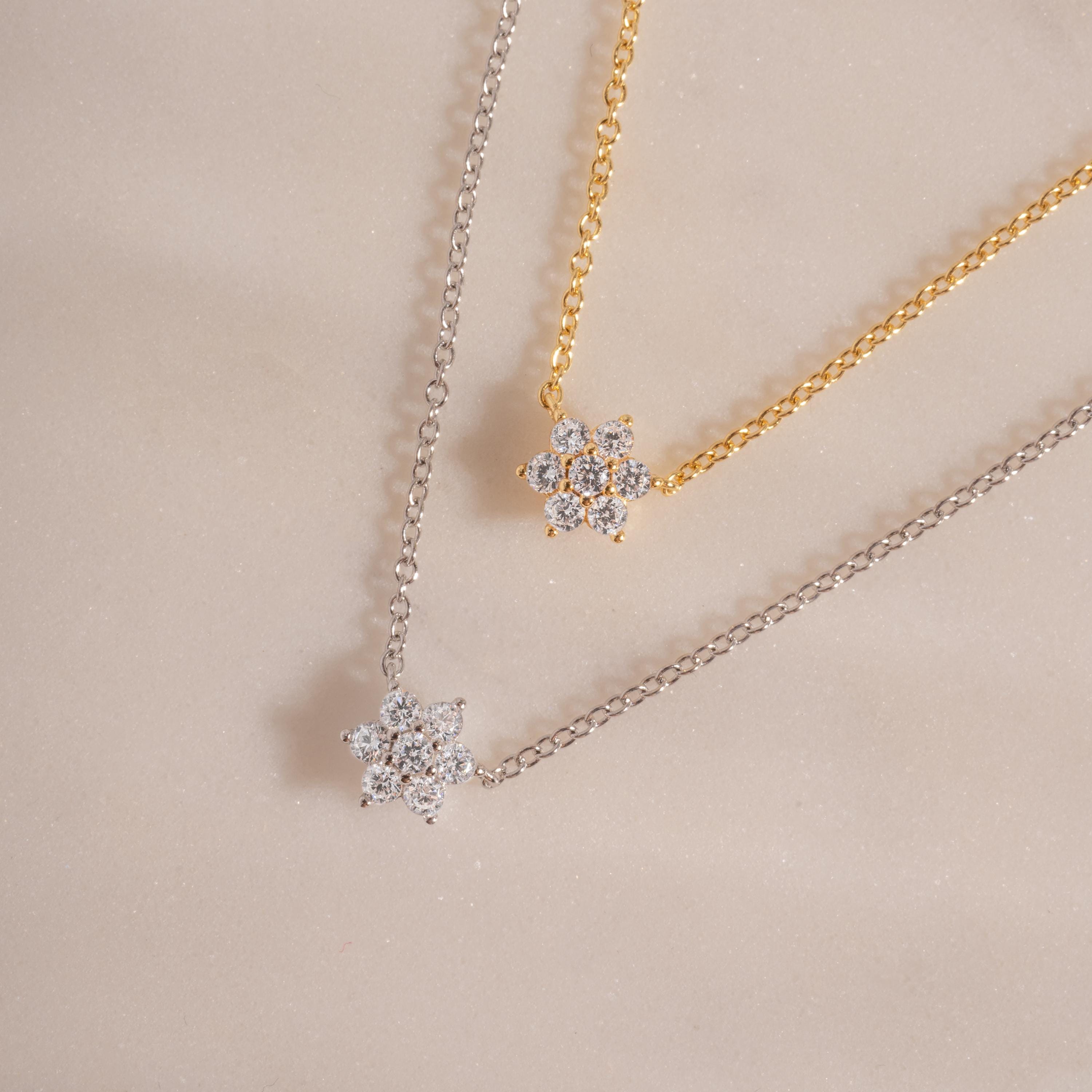 Flower Necklace, Flower Jewelry, Gift for Her, Bridal Jewelry, Bridesmaid Gift, Bridal Necklace, Minimalist Necklace, Dainty Necklace
