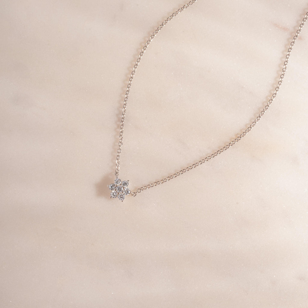 Flower Necklace, Flower Jewelry, Gift for Her, Bridal Jewelry, Bridesmaid Gift, Bridal Necklace, Minimalist Necklace, Dainty Necklace