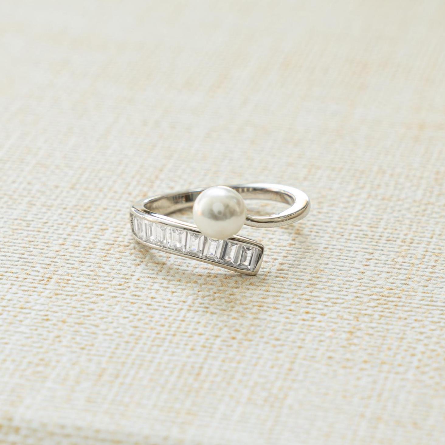 Pearl Ring, Baguette Ring, Wrap Ring, Summer Jewelry, Dainty Ring, Minimalist Ring, Pearl Jewelry, Wedding Jewelry, Spiral Ring Gift for Her