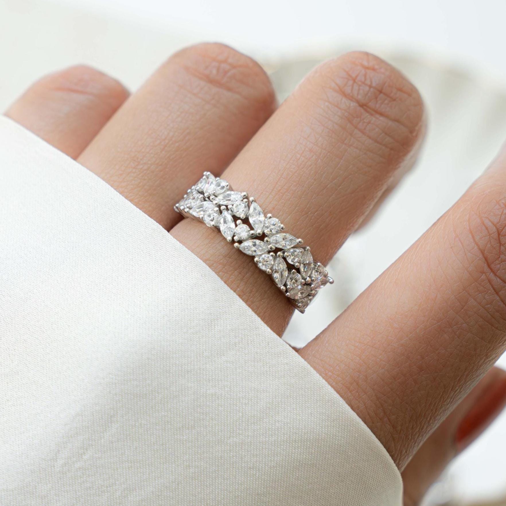 Diamond Cluster Ring, Wedding Band, Statement Ring, Vintage Ring, Bridal Jewelry, Womens Gold Ring, Anniversary Gift, Gift for Her