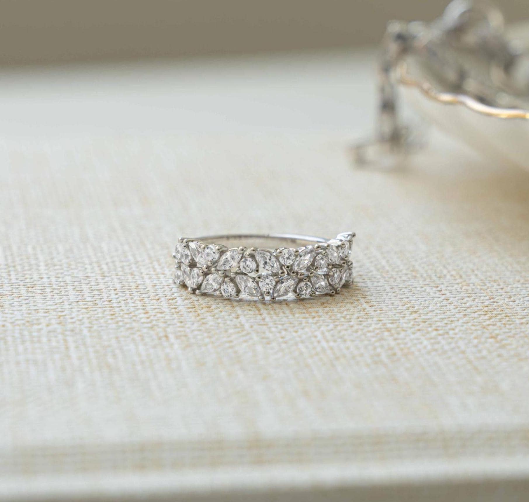 Diamond Cluster Ring, Wedding Band, Statement Ring, Vintage Ring, Bridal Jewelry, Womens Gold Ring, Anniversary Gift, Gift for Her