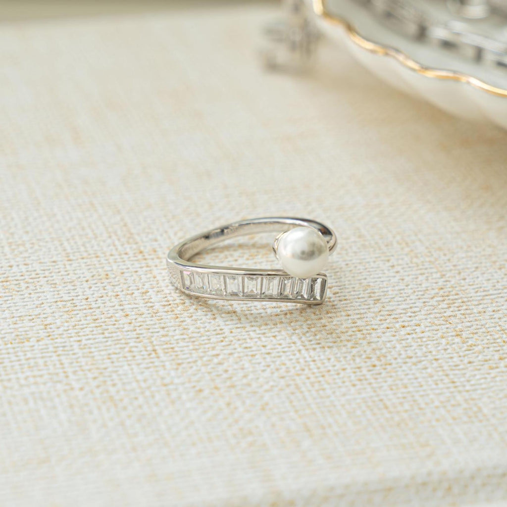 Pearl Ring, Baguette Ring, Wrap Ring, Summer Jewelry, Dainty Ring, Minimalist Ring, Pearl Jewelry, Wedding Jewelry, Spiral Ring Gift for Her