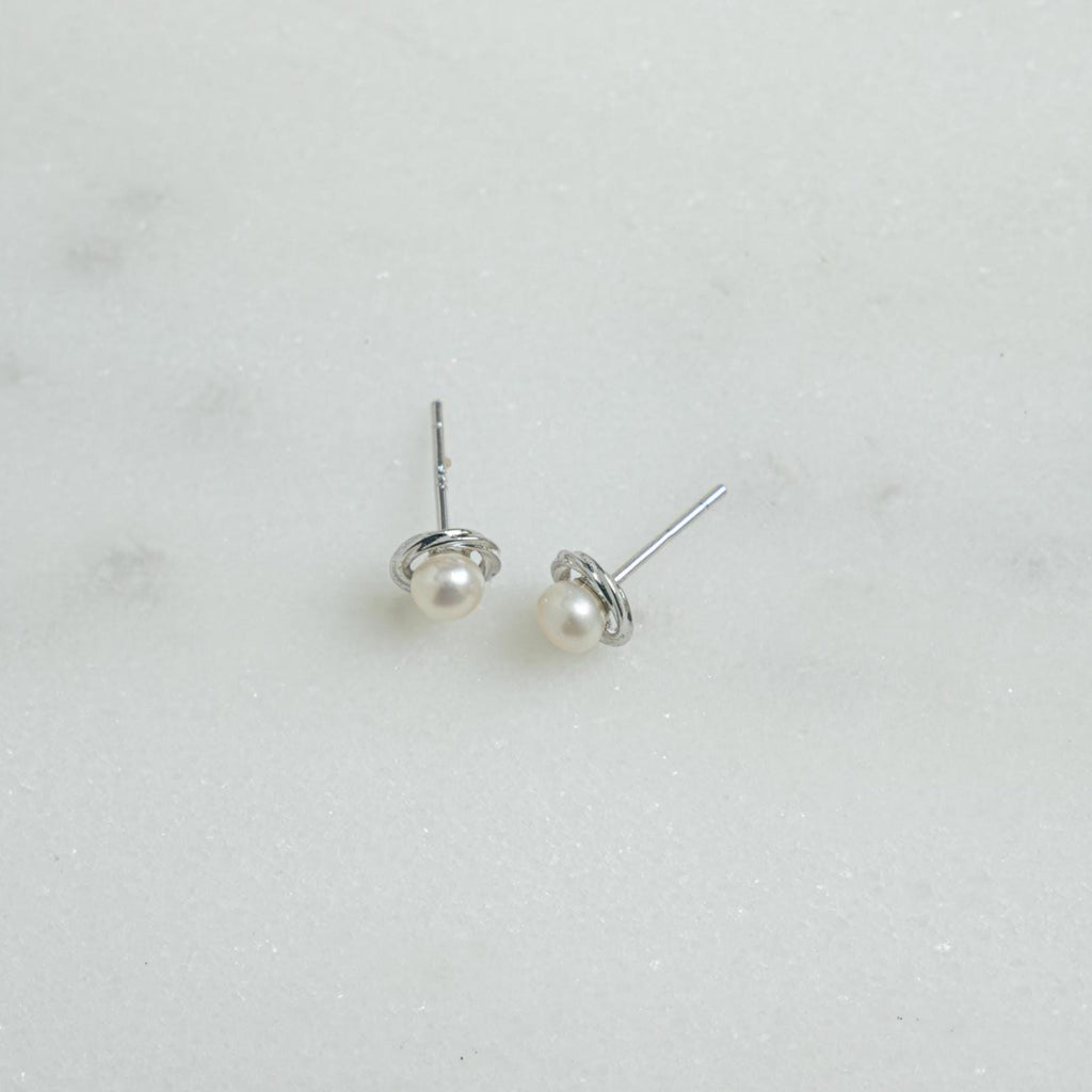Freshwater Pearl Stud Earrings, Bridal Earrings, Minimalist Jewelry, Dainty Pearl Earrings, Sterling Silver Earrings, Freshwater Pearls