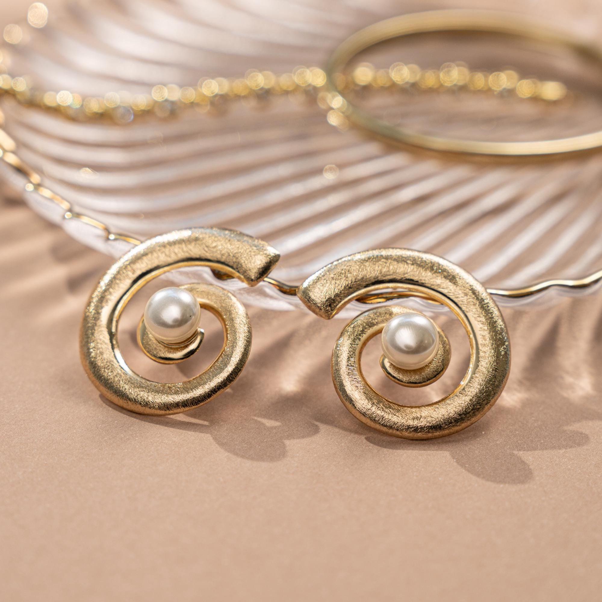 Drop Earring, Statement Earring, Pearl Earrings, Spiral Earrings, Gold and Pearl Earrings, Boho Earring, Big Pearl Earrings, Gift For Her