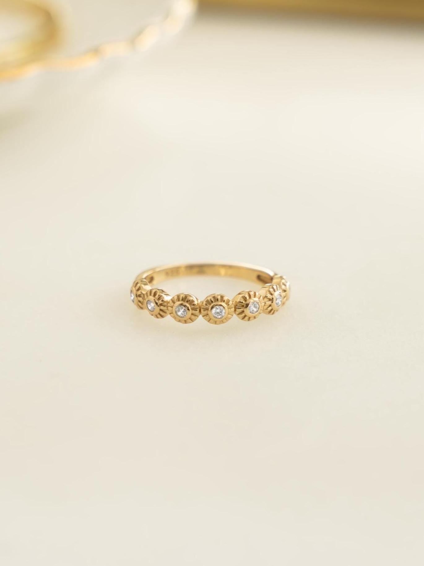 Bezel Set Fluted Stacking Ring by Sami Jewels, Sizes 4-12, Made of 925 Sterling Silver, Diamond Ring, Minimalist Ring