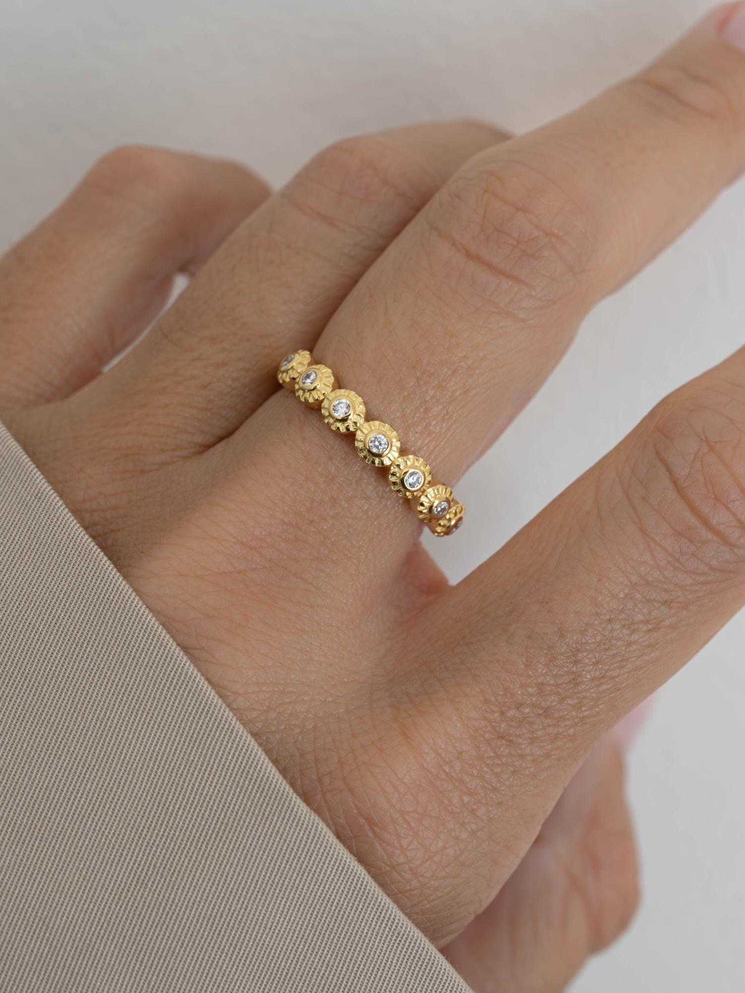 Bezel Set Fluted Stacking Ring by Sami Jewels, Sizes 4-12, Made of 925 Sterling Silver, Diamond Ring, Minimalist Ring