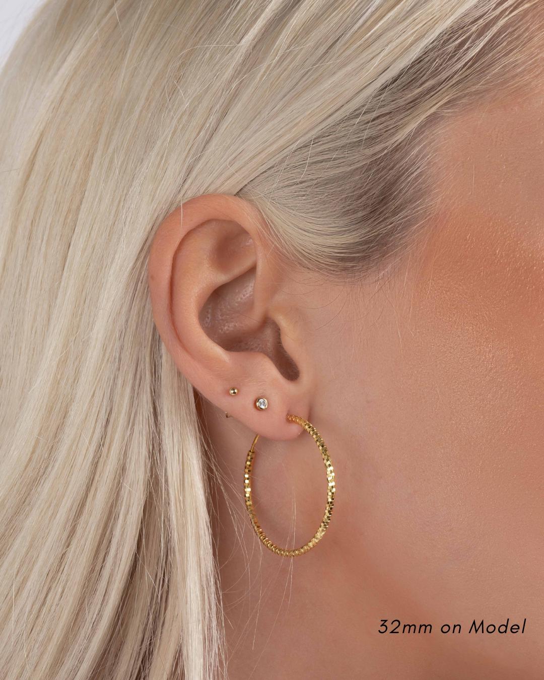 Diamond Cut Hoop Earrings by Sami Jewels, Available in 32mm, 40mm and 53mm Diameter Hoops, Lightweight Hoop Earrings made of Sterling Silver