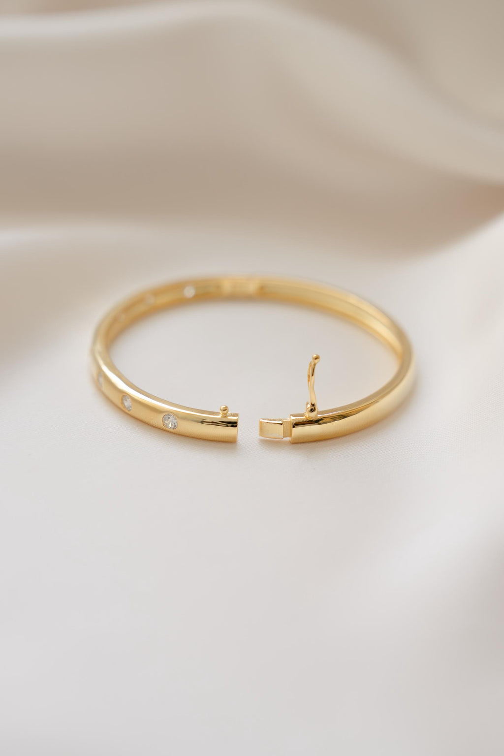 Bangle Bracelet, Diamond Bracelet, Statement Jewelry, Diamond Bangle, Minimalist Bracelet, Vintage Jewelry, Stacking Bracelet, Bangles
