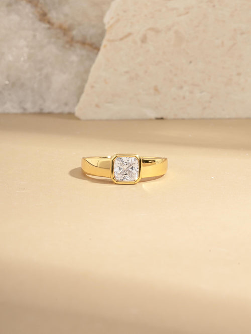 Bezel Set Dome Ring by Sami Jewels, Square Ring, Diamond Ring, Stackable Rings, Radiant Cut Diamond, Chunky Rings, Statement Ring