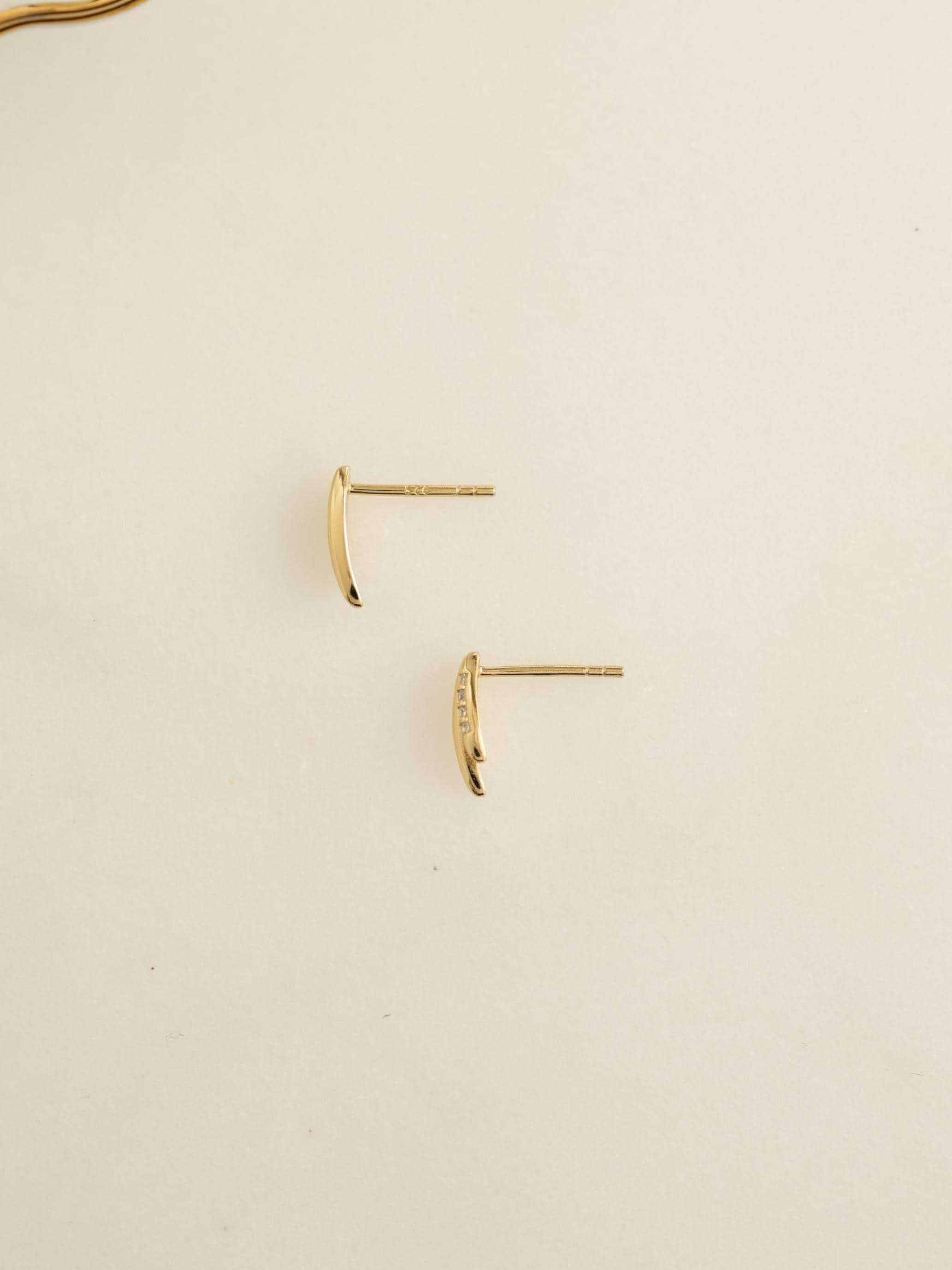 Dainty Stud Earrings by Sami Jewels, Small Stud Earrings, Minimalist Earrings, Tiny Earrings, Diamond Stud Earrings, Studs, Gift for Her