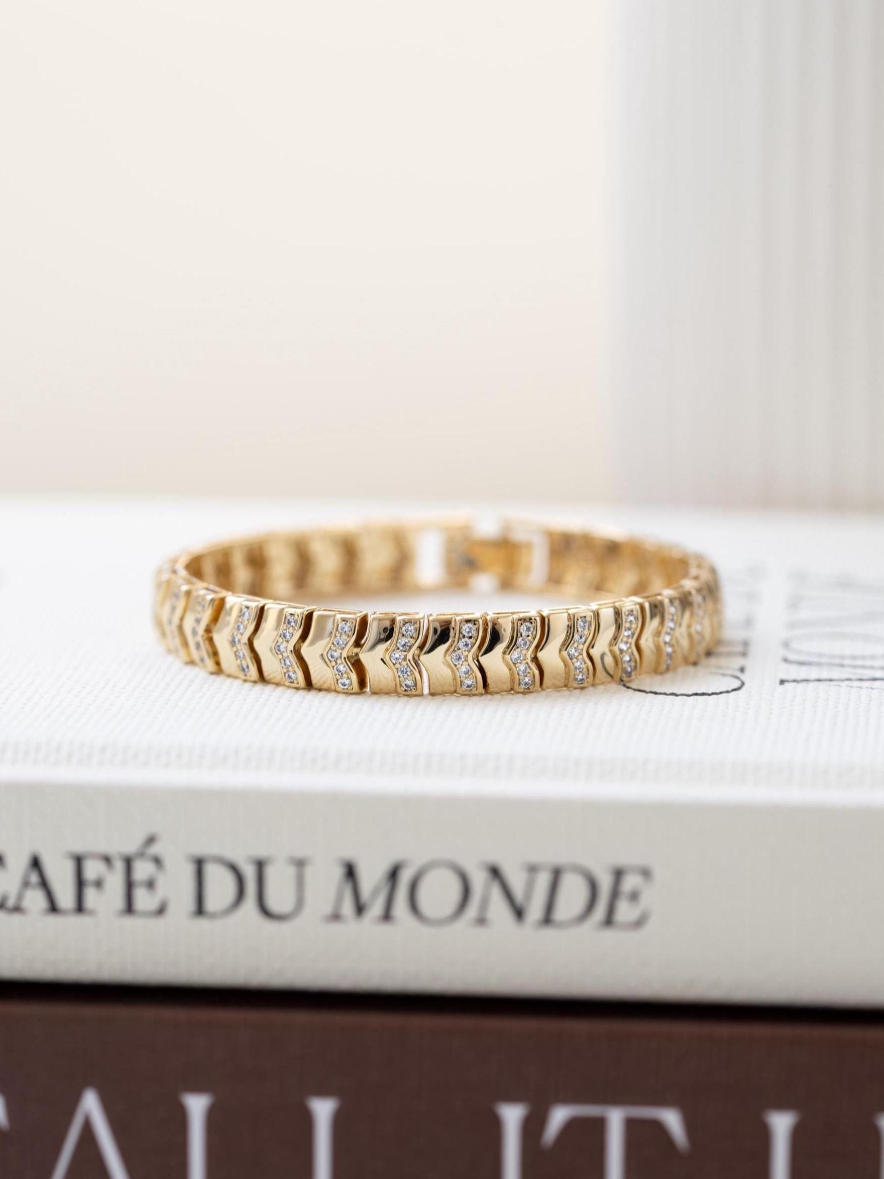 Chevron Chain Bracelet by Sami Jewels, Diamond Bracelet, Statement Bracelet, Minimalist Bracelet, Stacking Bracelet