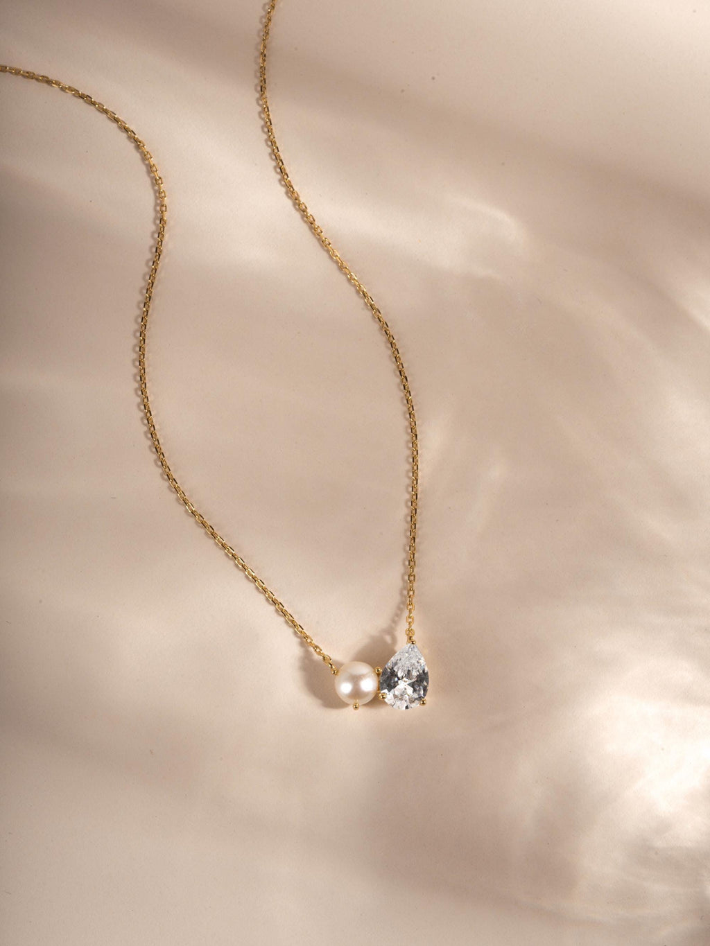 Toi et Moi Necklace, Pearl and Diamond Necklace, Tear Drop Charm Necklace, Pearl Pendant Necklace, Bridal Necklace, Bridesmaid Jewelry