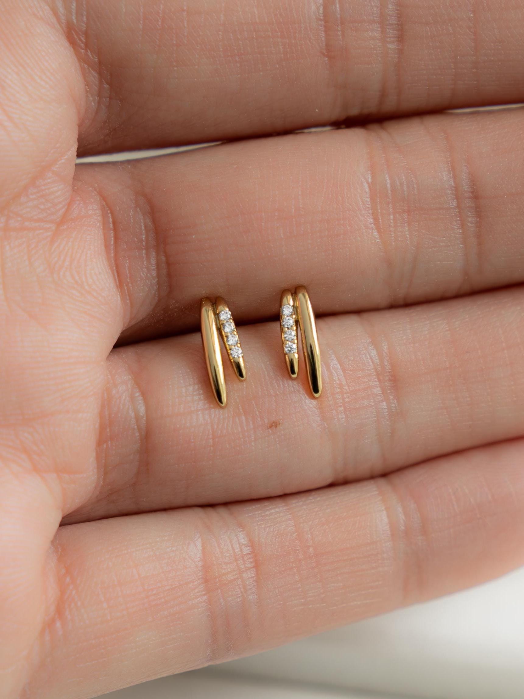 Dainty Stud Earrings by Sami Jewels, Small Stud Earrings, Minimalist Earrings, Tiny Earrings, Diamond Stud Earrings, Studs, Gift for Her