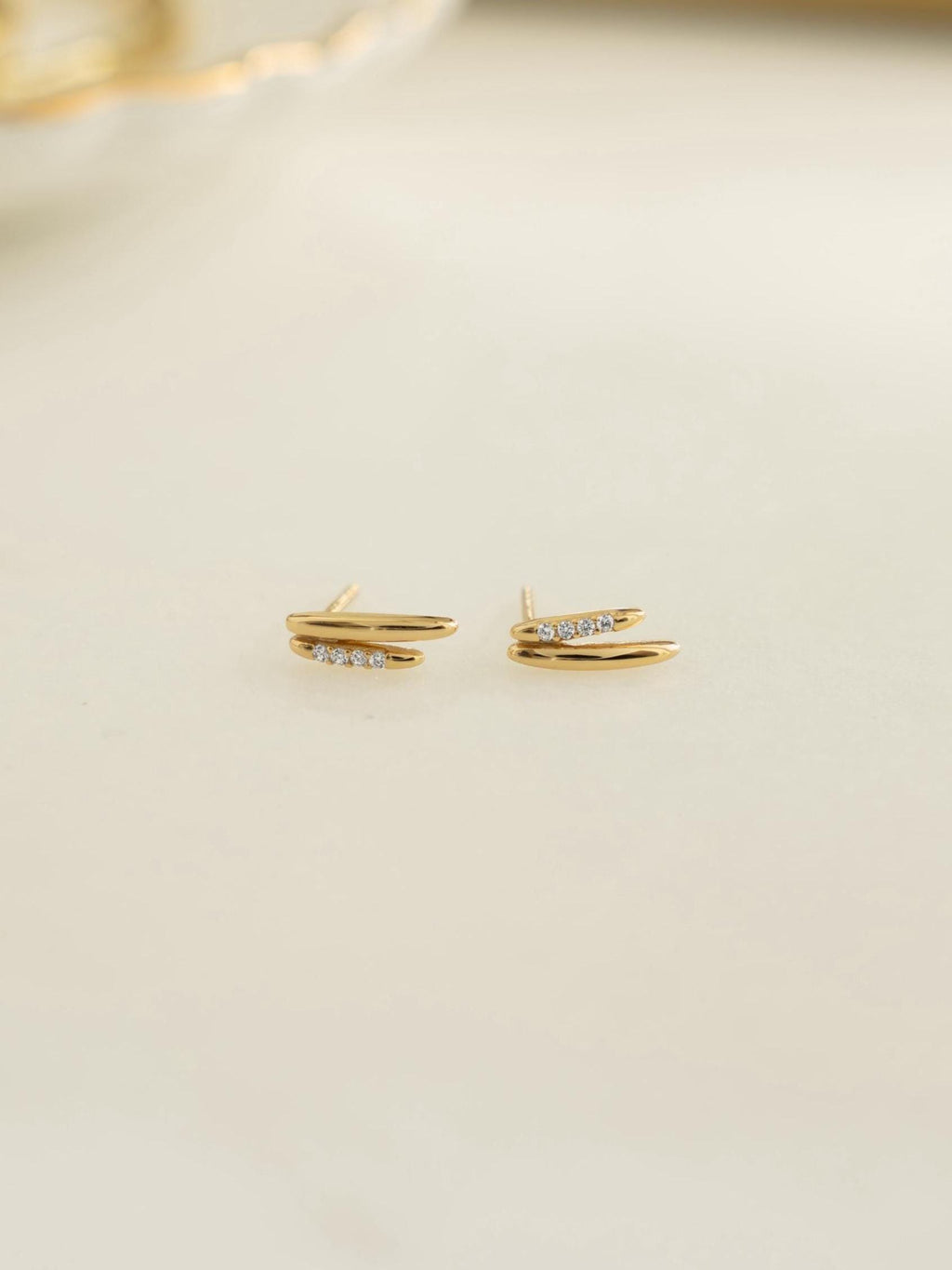 Dainty Stud Earrings by Sami Jewels, Small Stud Earrings, Minimalist Earrings, Tiny Earrings, Diamond Stud Earrings, Studs, Gift for Her