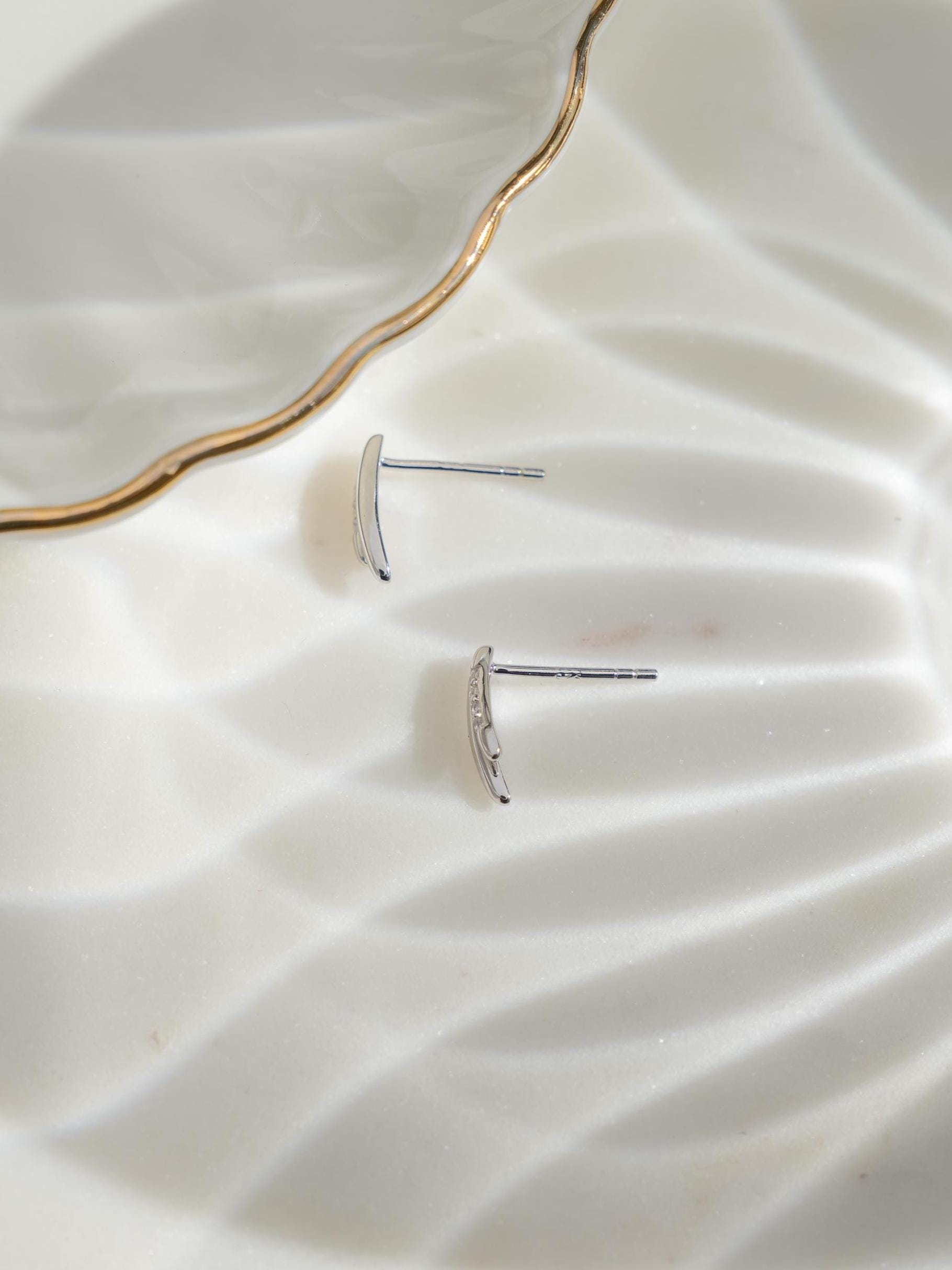 Dainty Stud Earrings by Sami Jewels, Small Stud Earrings, Minimalist Earrings, Tiny Earrings, Diamond Stud Earrings, Studs, Gift for Her