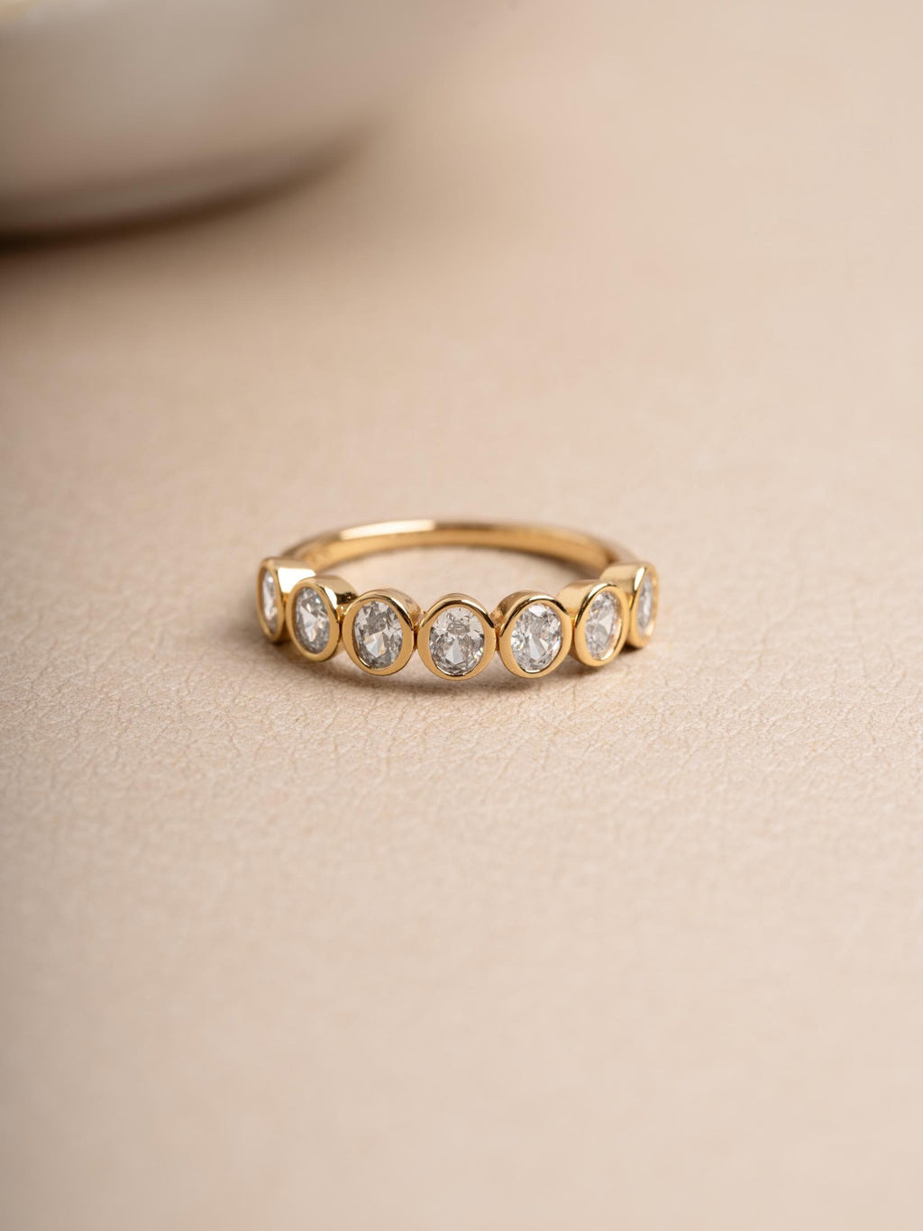 Oval Bezel Ring by Sami Jewels, Stackable Ring, Wedding Band, Diamond Ring, Promise Ring, Dainty Ring, Vintage Ring, Bridal Jewelry