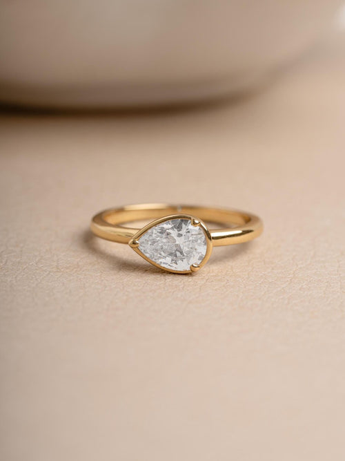 Bezel Set Pear Ring by Sami Jewels, Bezel Ring, Diamond Ring, Engagement Ring, Dainty Ring, Wedding Ring, Bridal Jewelry