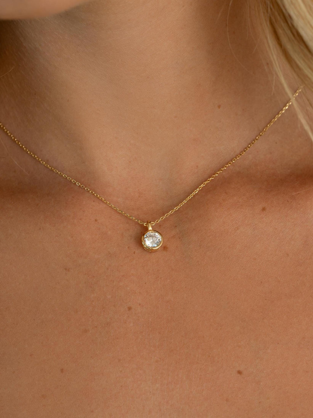 Round Bezel Diamond Necklace, Adjustable Chain for Layering or Everyday Wear, Minimalist Design