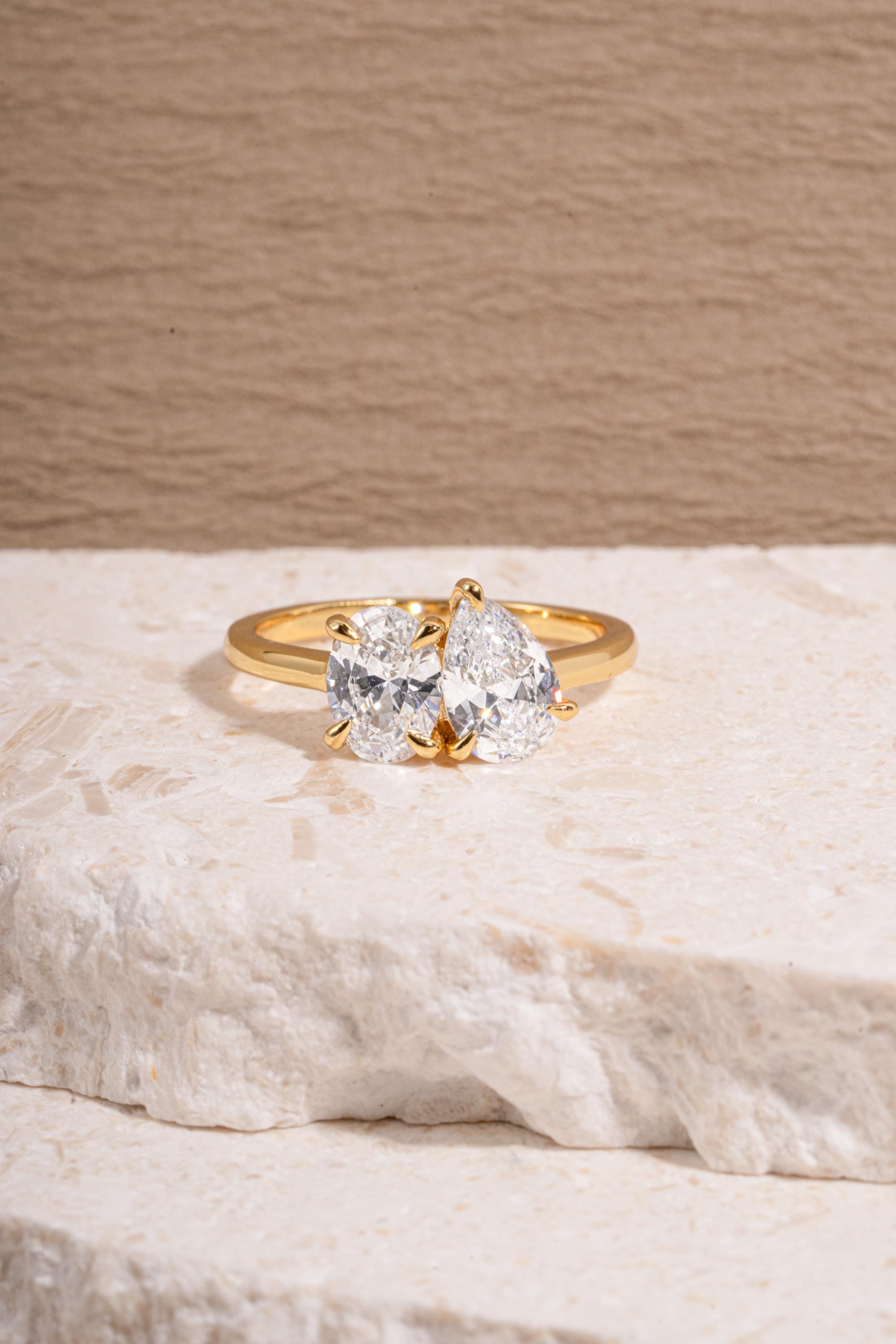 Oval Toi Et Moi Ring by Sami Jewels, Two Stone Ring, Engagement Ring, Promise Ring, Bridal Jewelry, Wedding Jewelry,