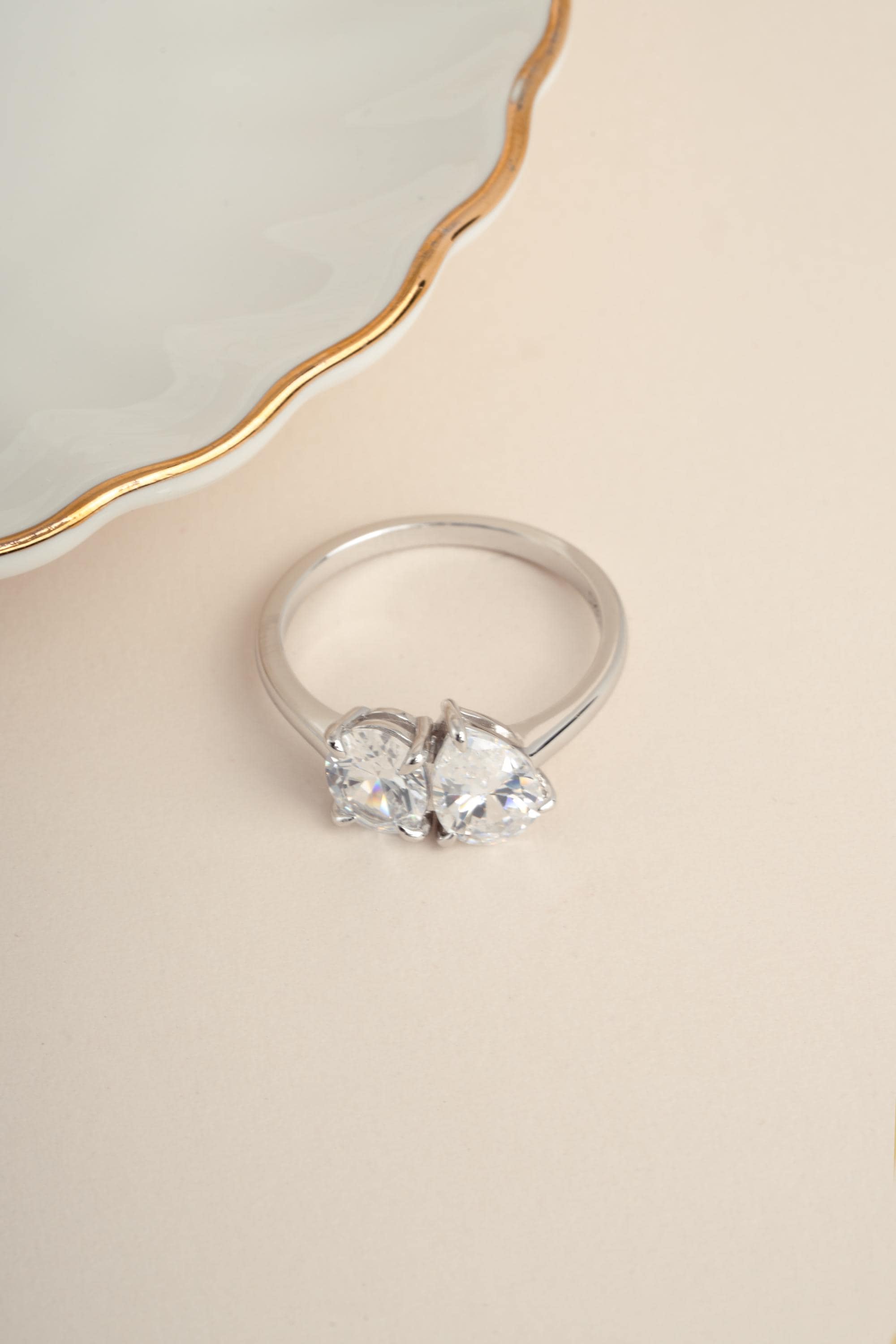Oval Toi Et Moi Ring by Sami Jewels, Two Stone Ring, Engagement Ring, Promise Ring, Bridal Jewelry, Wedding Jewelry,