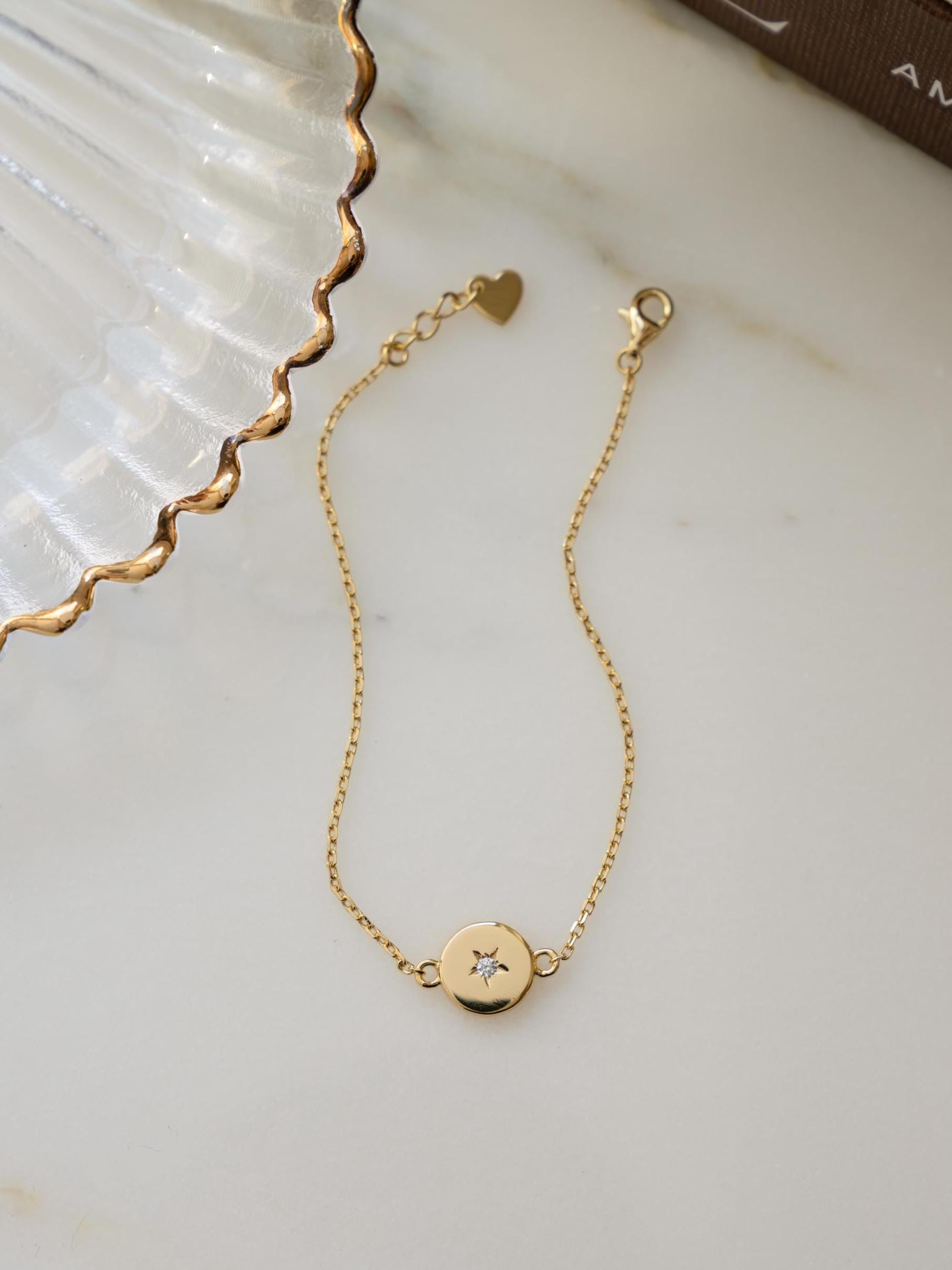 Round Starburst Charm Bracelet by Sami Jewels, Star Bracelet featuring a Minimalist and Adjustable Design