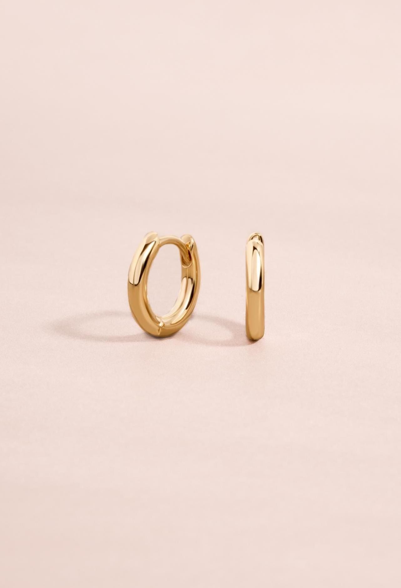14K Solid Gold Simple Huggie Earrings by Sami Jewels, Small Hoop Earrings, Minimalist Earrings, 14K Gold Jewelry, Fine Jewelry